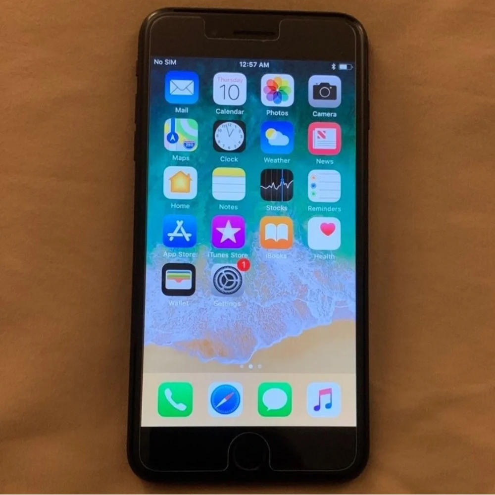 iPhone 7 Plus 32 GB Phone